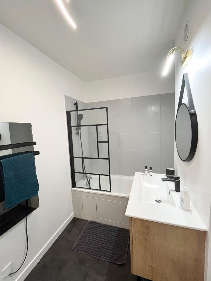 Deux Pieces Cosy A La Croisette Apartment การ์ริแยร์-ซูส์-ปัวซี ภายนอก รูปภาพ