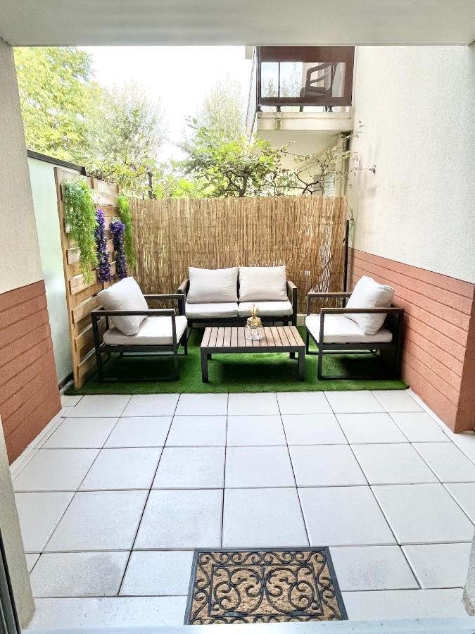 Deux Pieces Cosy A La Croisette Apartment การ์ริแยร์-ซูส์-ปัวซี ภายนอก รูปภาพ